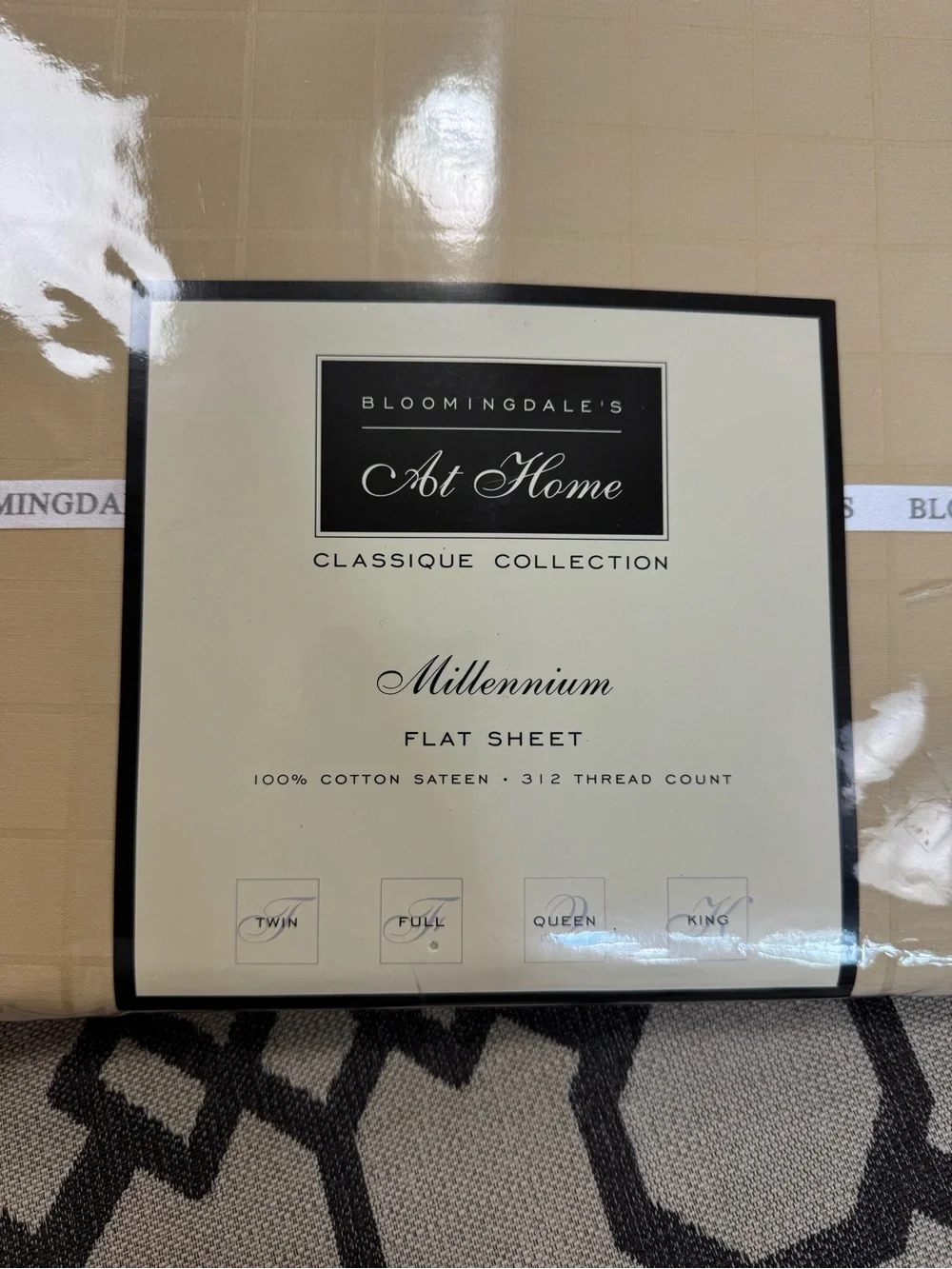 NWT Bloomingdale’s Full Flat Sheet Millennium 100% Cotton Sateen 312 TC Straw